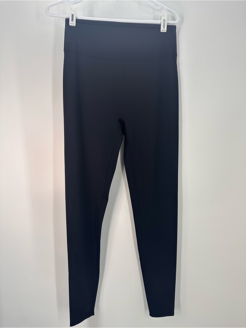 Nike Skims Matte High-Waist Black Women's Performance Leggings